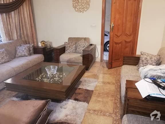 پشاور روڈ راولپنڈی میں 4 کمروں کا 10 مرلہ مکان 2.35 کروڑ میں برائے فروخت۔