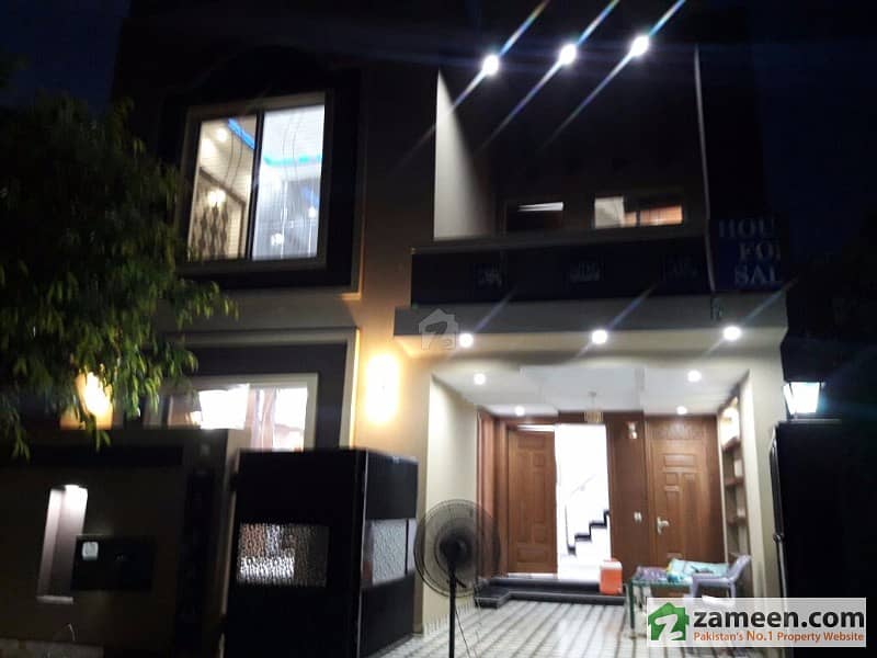 5 Marla Near To Park 2 Bed Upper Portion Available Bahria Town Lahore