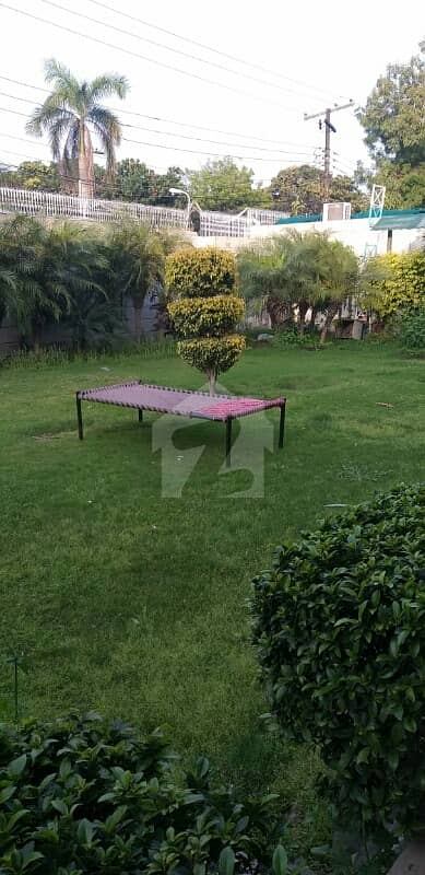 21 Marla Plot For Sale In New Garden Town Lahore