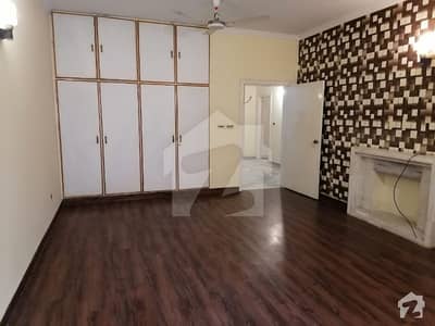 1 Kanal Beautiful House For Rent Like Brand New 1 Kanal Beautiful House For Rent Like Brand New