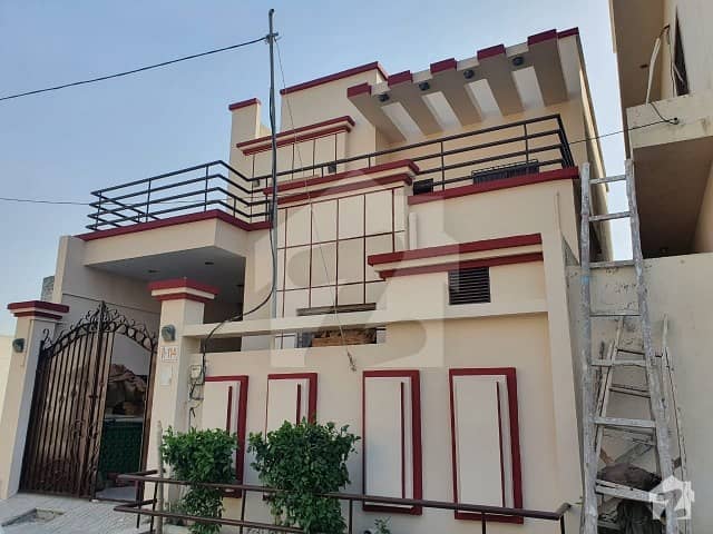 سکیم 33 کراچی میں 4 کمروں کا 5 مرلہ مکان 1 کروڑ میں برائے فروخت۔