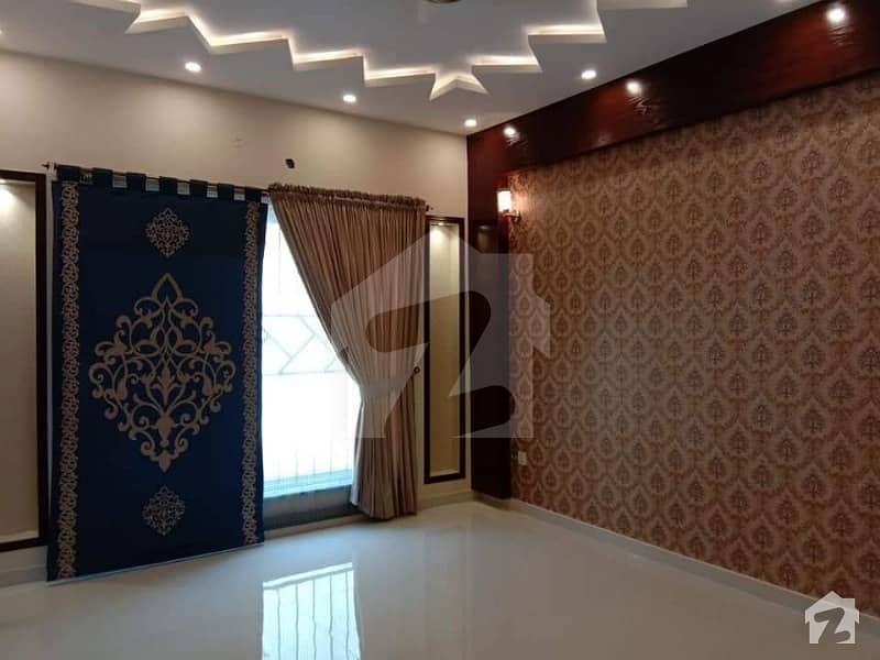 10 Marla Slightly Used House For Rent Behind County Club Bahria Town