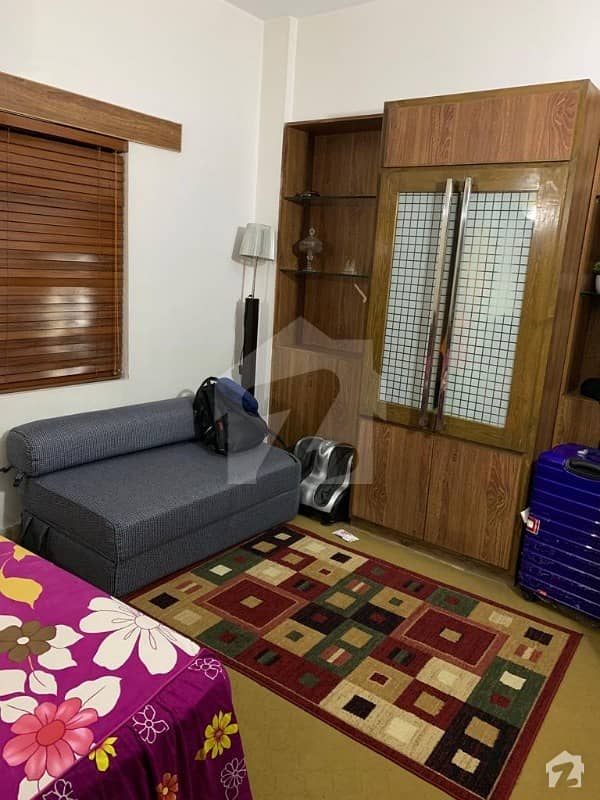 2600  Square Feet Flat Is Available In G-15