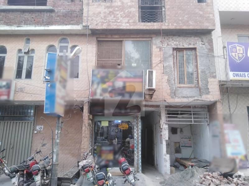 گرین ٹاؤن سیکٹر ڈی 2 لاہور میں 3 مرلہ مکان 80 لاکھ میں برائے فروخت۔