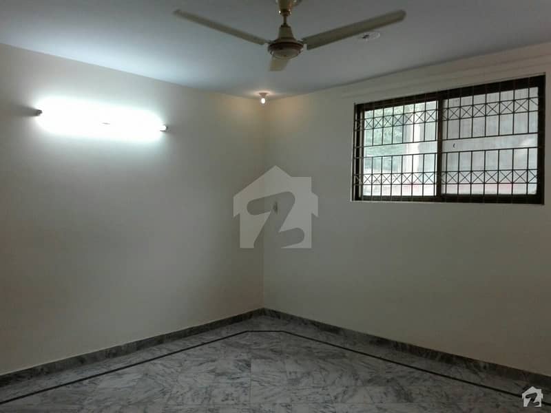 In I-10 6 Marla Upper Portion For Rent