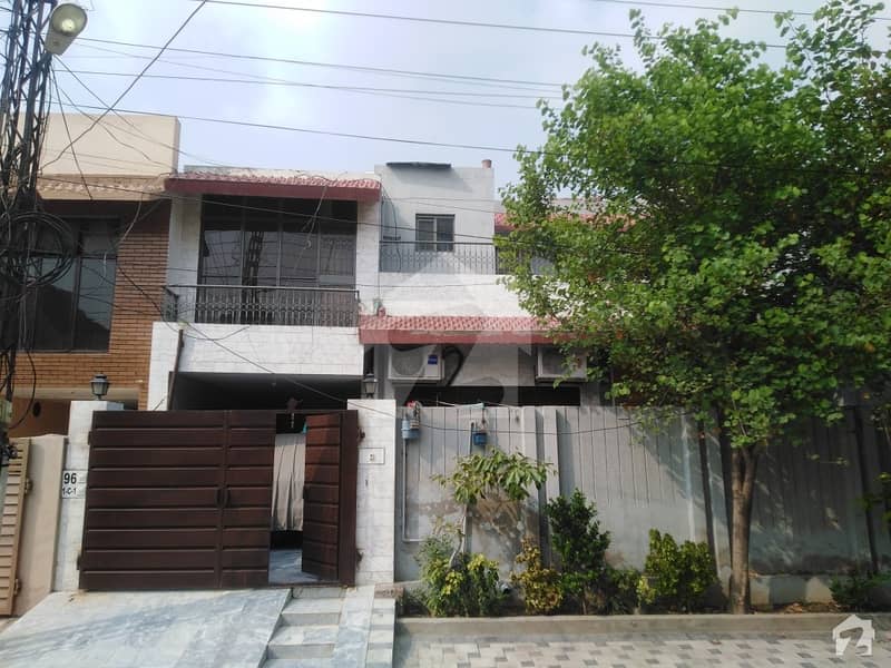 In Township 2250  Square Feet Upper Portion For Rent