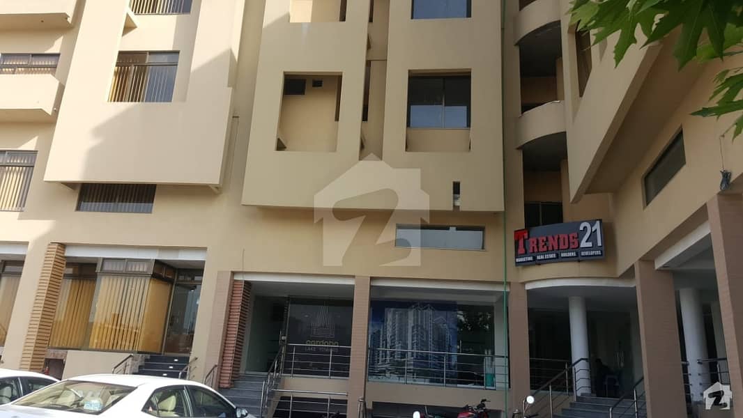 In Dha Defence Flat Sized 950  Square Feet For Rent