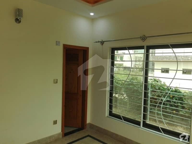 Perfect 14 Marla Upper Portion In E-11 For Rent