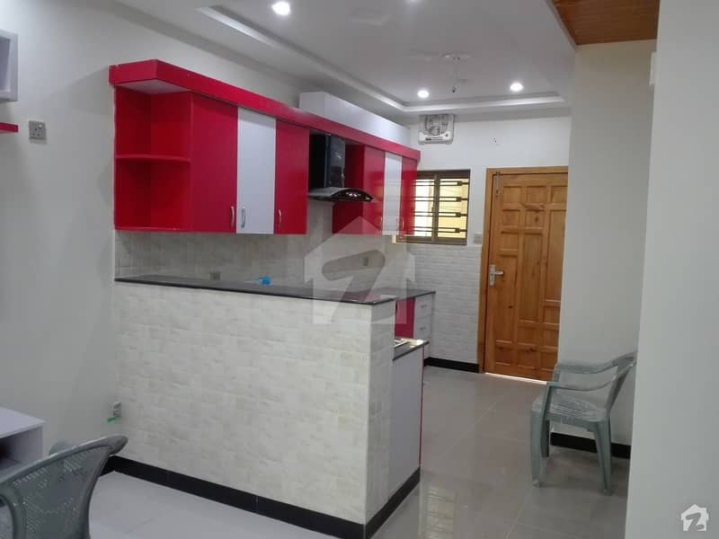 خیابانِ سرسید راولپنڈی میں 3 کمروں کا 4 مرلہ مکان 2 کروڑ میں برائے فروخت۔