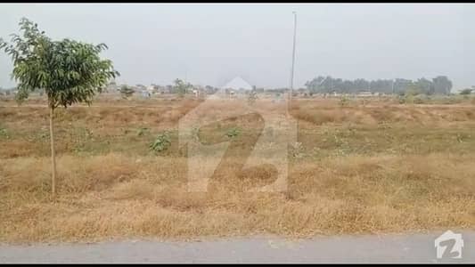 Ideal Plot 910 On Hot And Superb Location On 100 Feet Road Ideal Plot 910 On Hot And Superb Location On 100 Feet Road