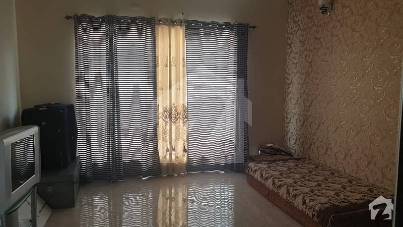 1 Kanal Brand New Portion For Rent With Bed Or Servant Quater