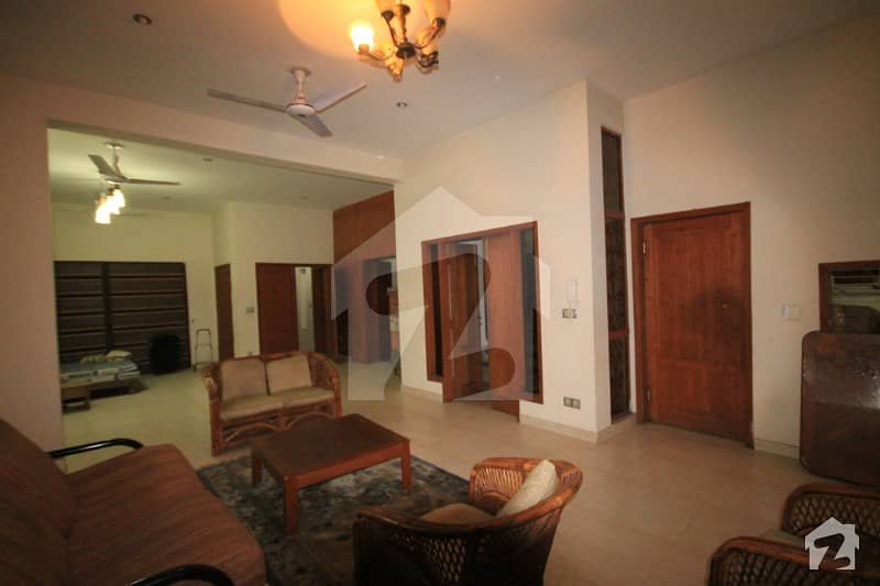 14 Marla Brand New Apartment For Rent Askari 11