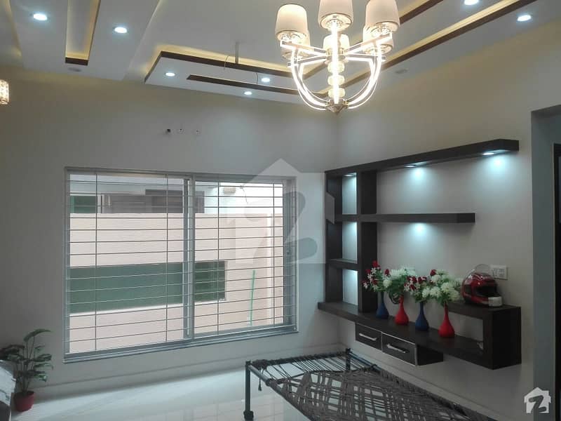 House Of 2 Kanal In Model Town For Sale