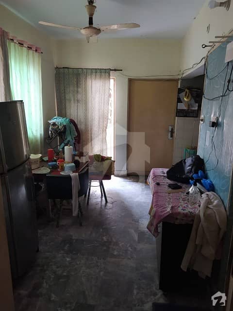 4.5 Marla 2nd Floor Flat Available For Rent