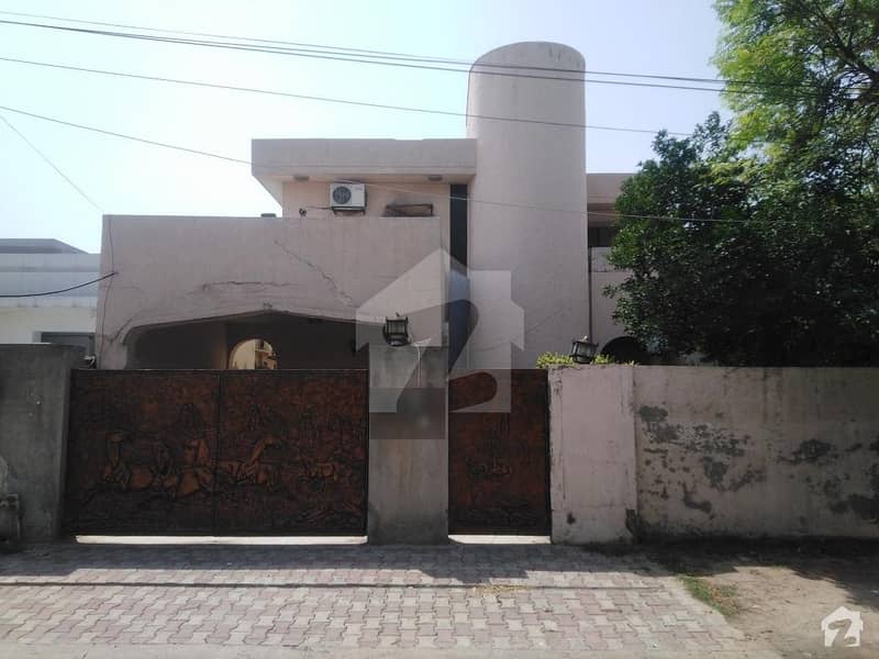 4500  Square Feet House Up For Rent In Township