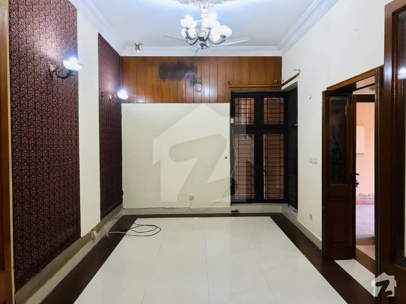 House In Prime Location 10 Marla For Rent In Dha Phase 4