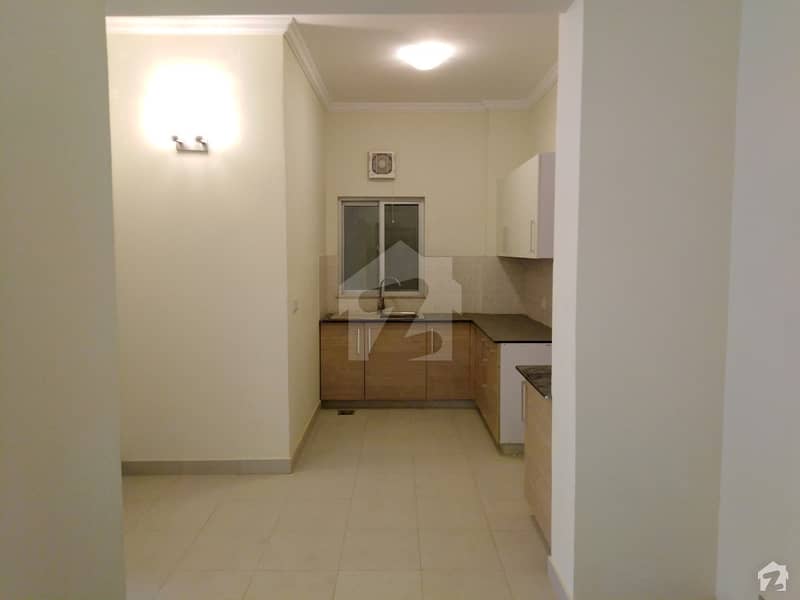 Good 950 Square Yards Flat For Rent In Bahria Town Karachi