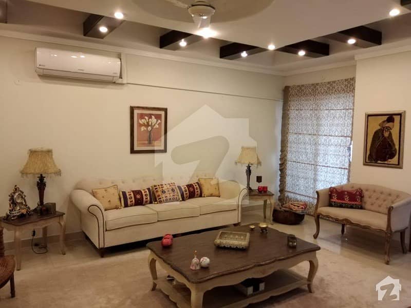 2200  Square Feet Flat Is Available For Sale In F-11