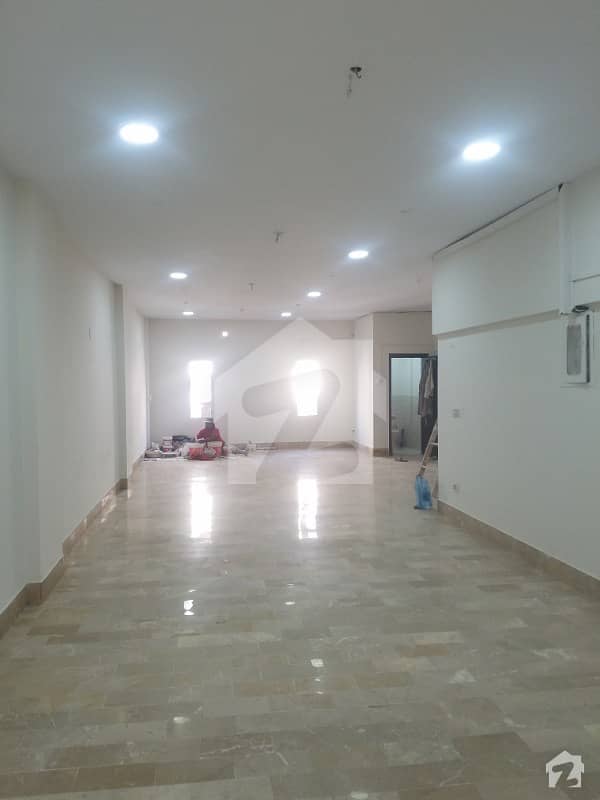 Office Available For Sale 1020 Sq Ft Zamzama Comm