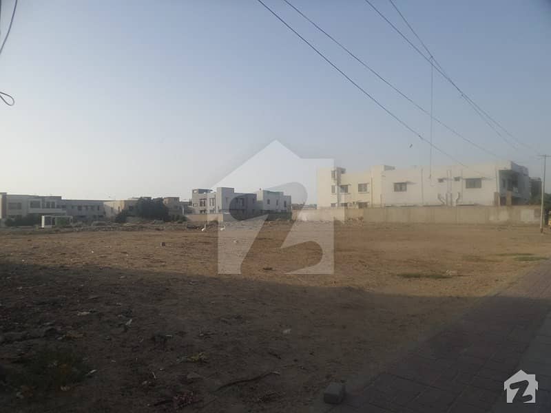 Classy Location 1000 Yard Residential Plot Is Up For Sell On Beach Street 4th Zone D Phase 8
