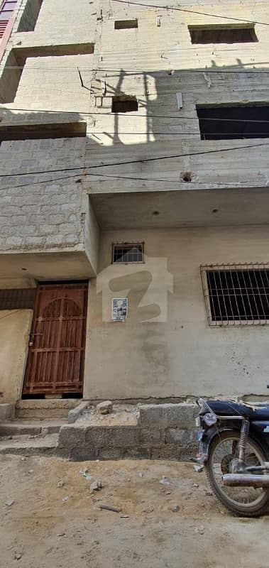 کورنگی کراچی میں 5 کمروں کا 3 مرلہ مکان 74 لاکھ میں برائے فروخت۔