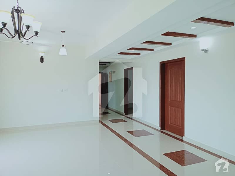 Slightly Used Marvelous House On Hot Location In Askari 11