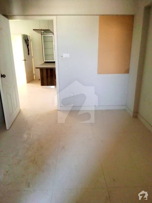 Itehad Commercial 2 Bedrooms Apartment 950 Square Feet Fully Tiled Flooring