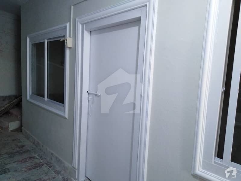 120 Square Feet Room In Gulberg