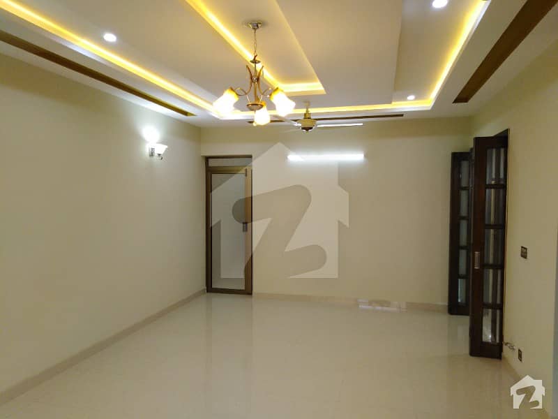 Beautiful 35x70 Upper Portion For Rent In G 13