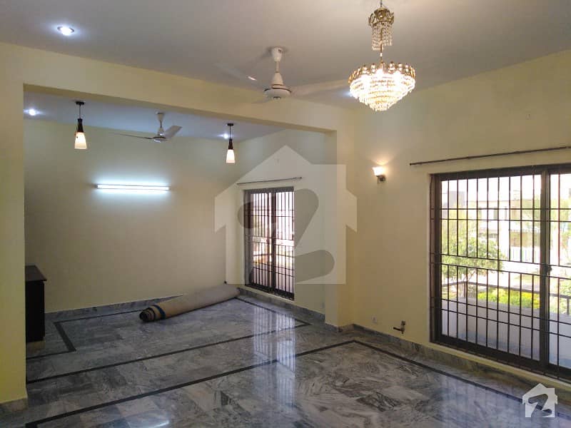 Luxury 50x90 Ground Portion For Rent In G 13