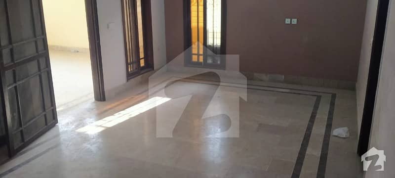 Perfect 250 Square Yards Lower Portion In Gulshan-e-Iqbal Town For Rent