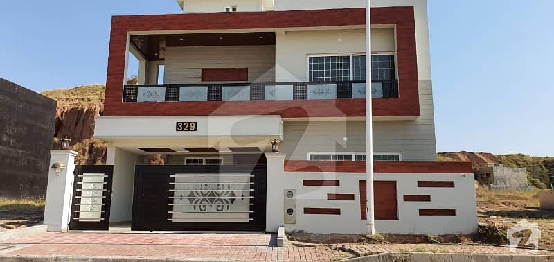 بحریہ ٹاؤن فیز 8 بحریہ ٹاؤن راولپنڈی راولپنڈی میں 5 کمروں کا 12 مرلہ مکان 2.65 کروڑ میں برائے فروخت۔