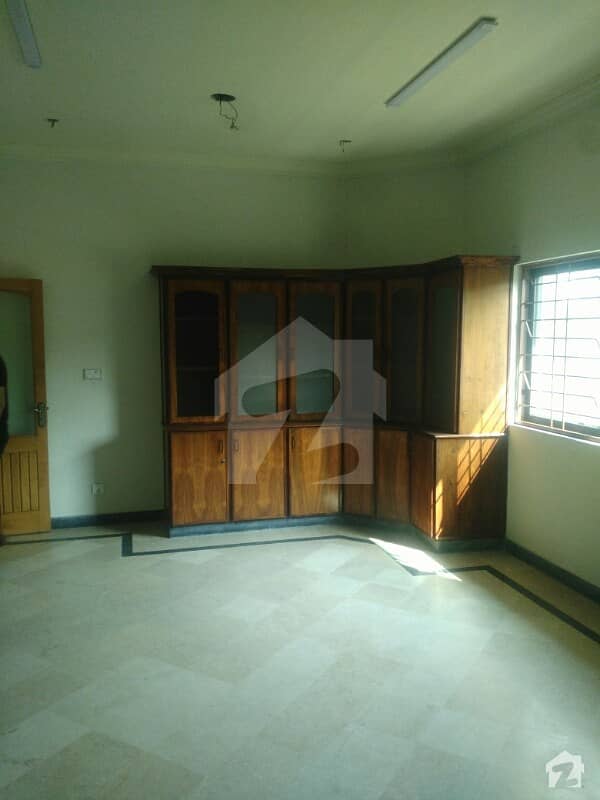 1 Kanal Upper Portion For Rent In Model Town Extention
