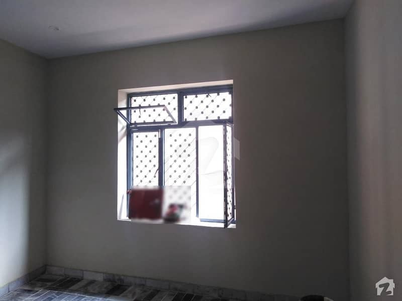 ناردرن بائی پاس پشاور میں 5 کمروں کا 4 مرلہ مکان 55 لاکھ میں برائے فروخت۔