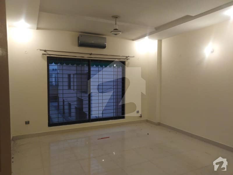 4500  Square Feet Upper Portion In Dha Defence For Rent