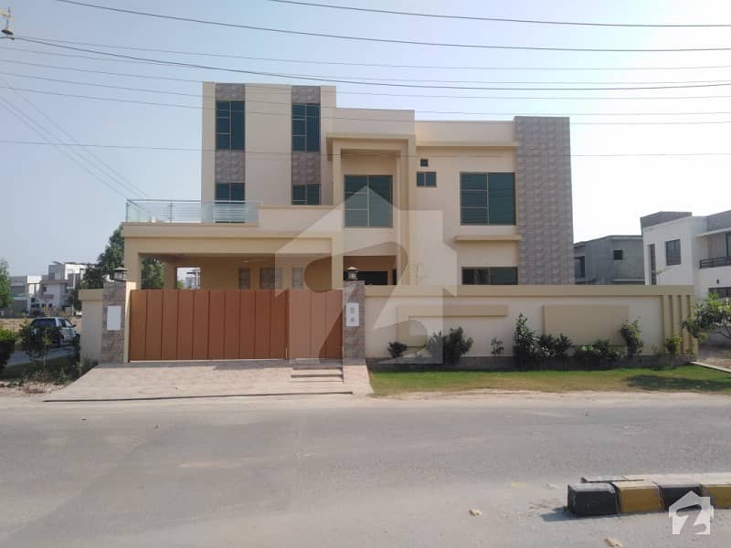 1 Kanal Double Storey Beautiful House Is Available For Sale