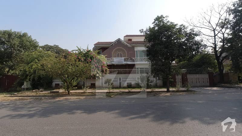 Imagine Come Home To This Gorgeous Constructed 27 Bedrooms House For Rent Located In F-7/1 Islamabad