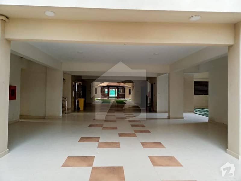نیوی ہاؤسنگ سکیم کارساز کراچی میں 5 کمروں کا 19 مرلہ فلیٹ 6.75 کروڑ میں برائے فروخت۔