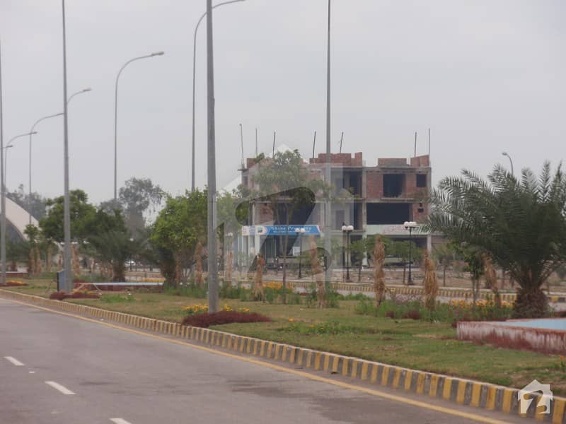 سینٹرل پارک ہاؤسنگ سکیم لاہور میں 10 مرلہ رہائشی پلاٹ 45 لاکھ میں برائے فروخت۔