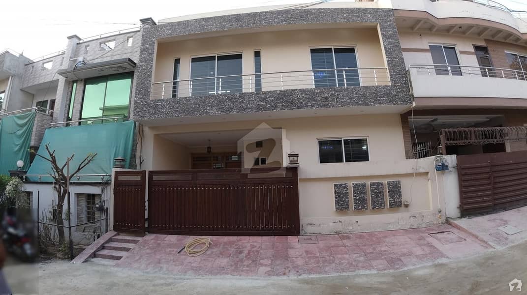 House Is Availiable For Sale