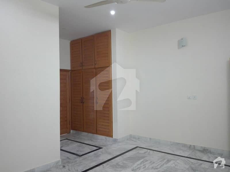 20 Marla House Up For Rent In Bahria Town