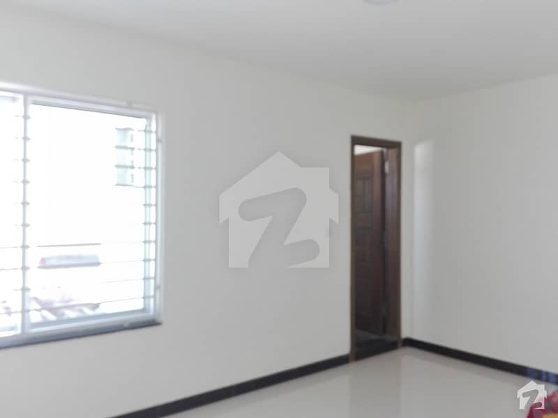 In Bahria Town 10 Marla Lower Portion For Rent