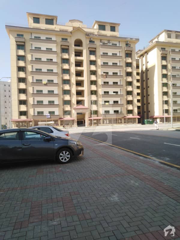 3 Beds 7th Floor 10 Marla Brand New Apartment Available At Rent In Askari 11 B Block