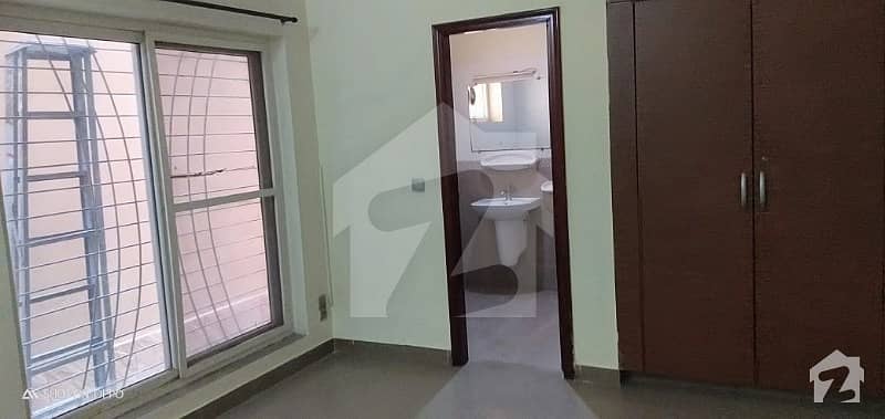 Prime Location 5 Marla House For Rent In DHA Phase 4