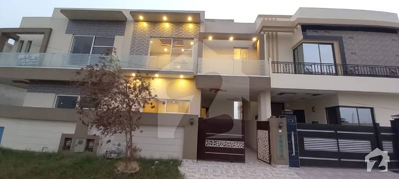 05 Marla Designer House Available For Rent At Ideal Location