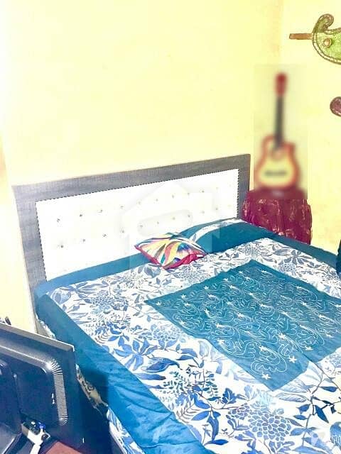 عمر ٹاؤن فیصل آباد میں 3 کمروں کا 3 مرلہ مکان 20 لاکھ میں برائے فروخت۔