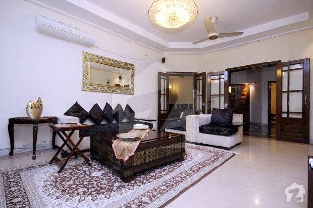 1 kanal Double Unit House For Rent in Phase 4 DHA
