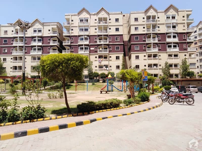 Flat Of 804 Square Feet Available In DHA Defence