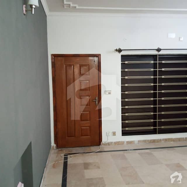 In Dha Defence 4500  Square Feet Lower Portion For Rent
