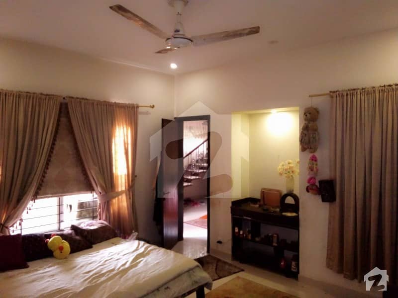Dha Defence Phase 7 Ext Furnished Room Available For Rent In 100 Yards Bungalow